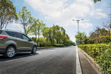 עקיפה אסורה וחציית קו הפרדה רצוף